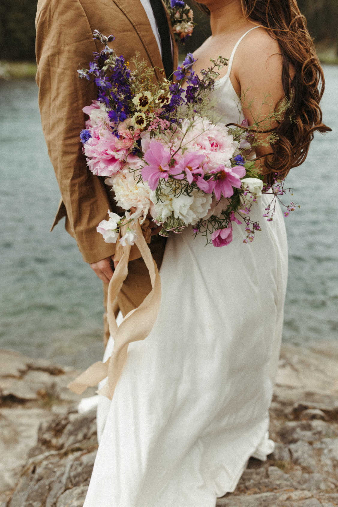 Wedding florals from an elopement at Denali National Park
