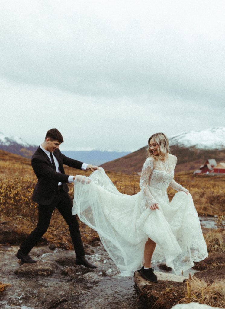The best time of year to elope in Hatchers Pass