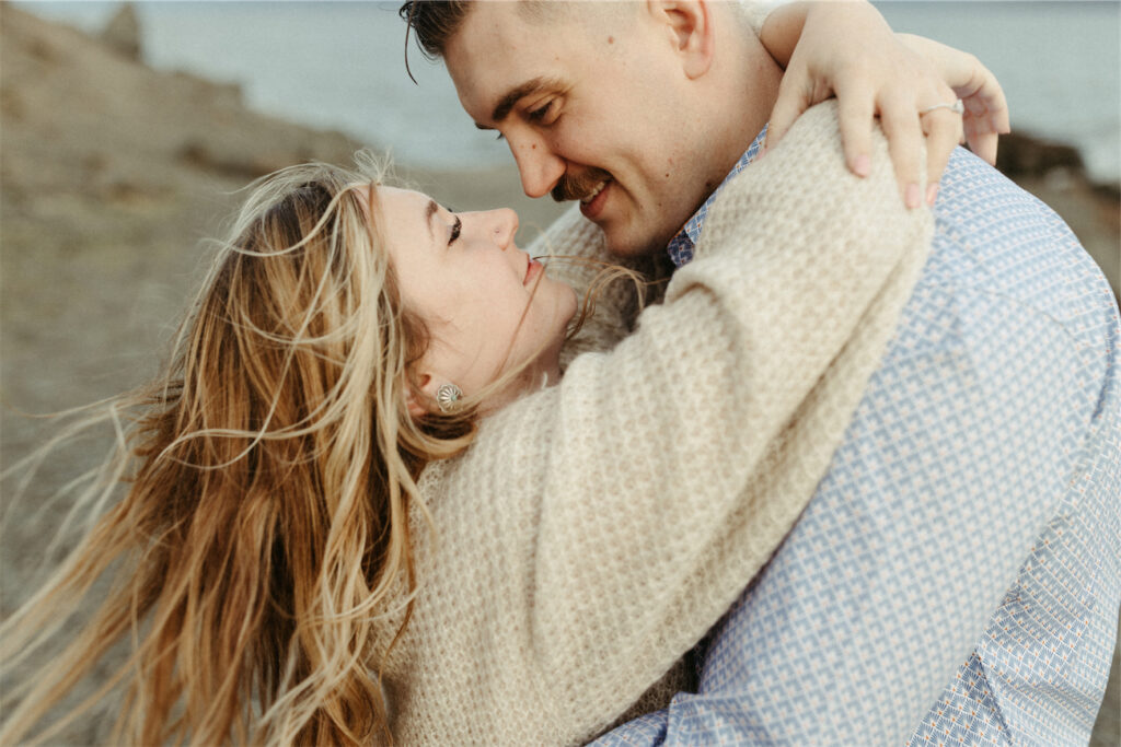 engagement session at Beluga Point 